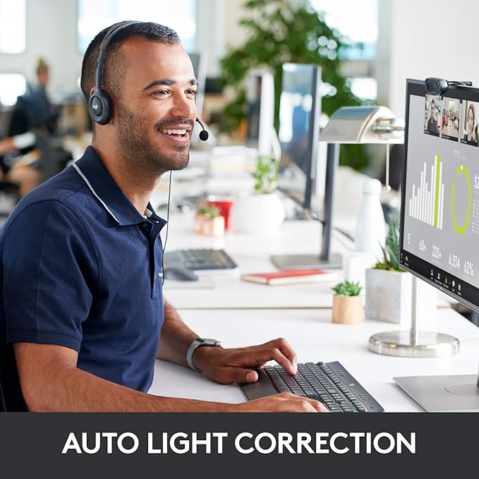 Logitech C270 HD Webcam, 720p, Widescreen HD Video Calling, Light Correction, Noise-Reducing Mic, Works with Zoom, Nintendo Switch 2’s New GameChat Mode, PC/Mac/Laptop/MacBook/Tablet - Black